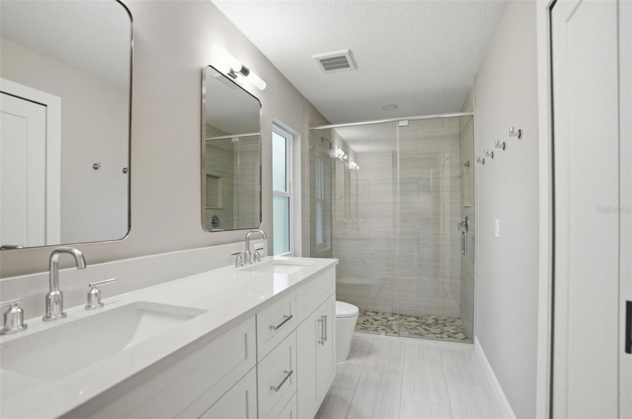 352 Garfield , Masaryktown, FL 34604 Photo
