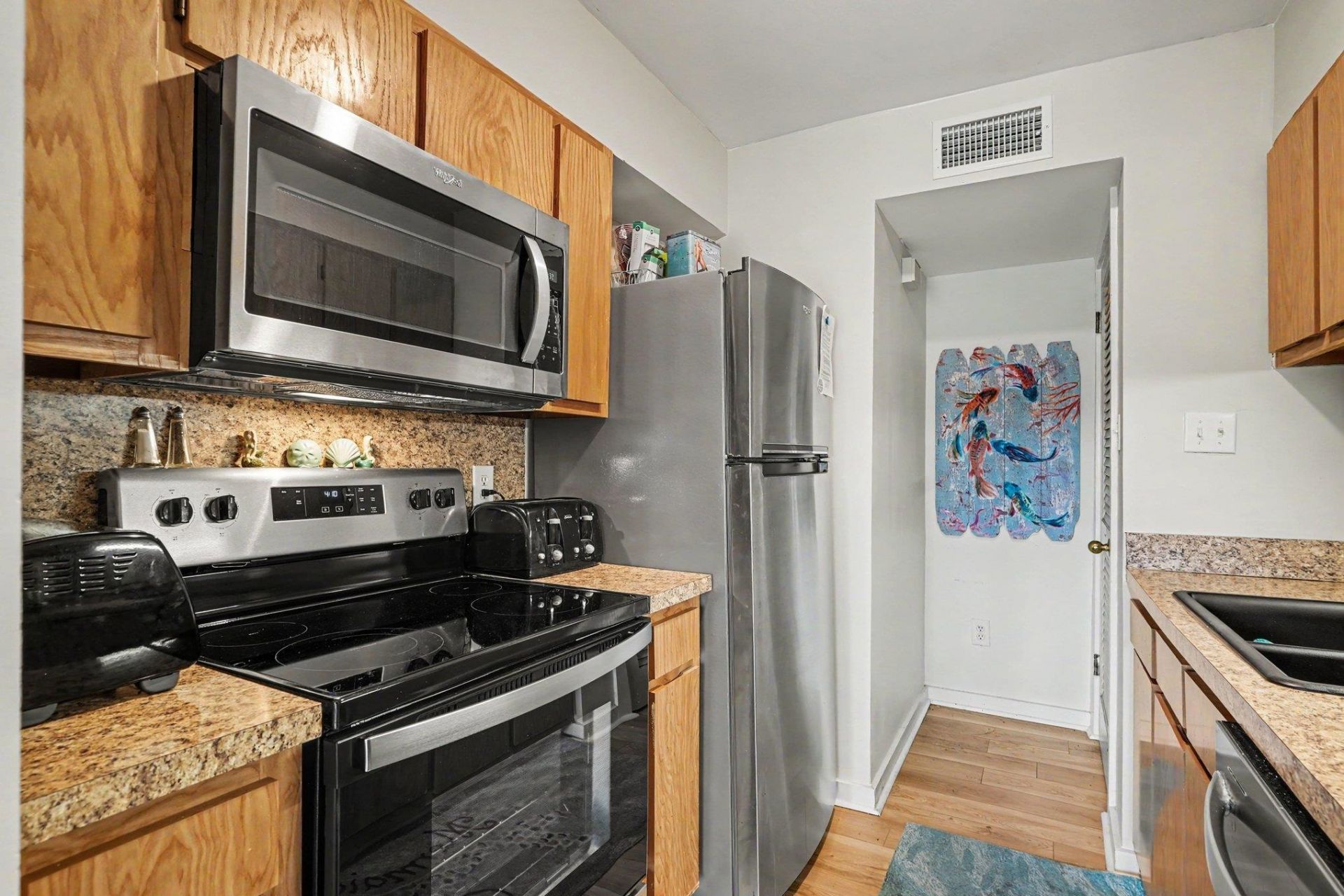 9661 Shore Dr.  Photo 10