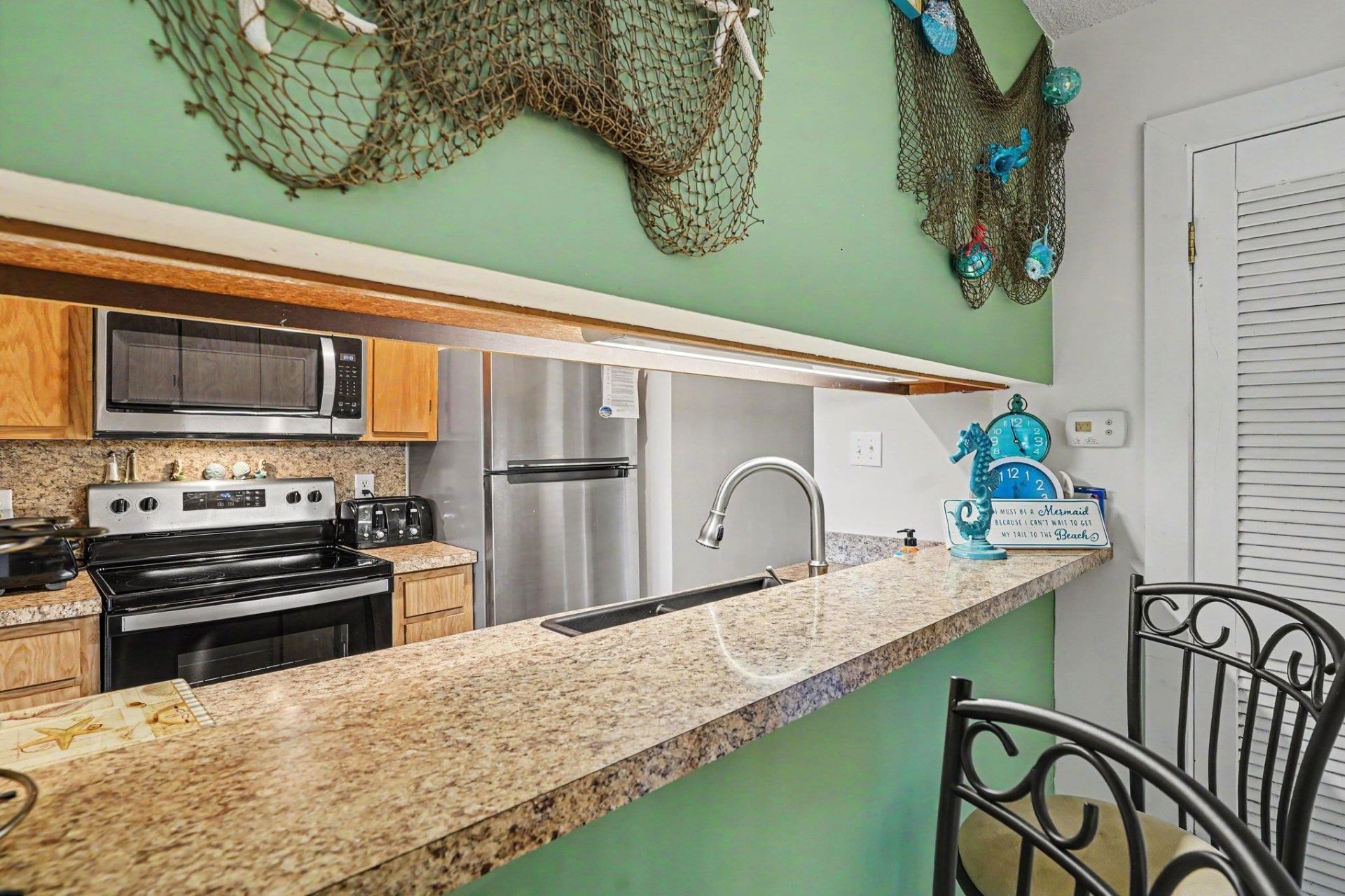 9661 Shore Dr.  Photo 8