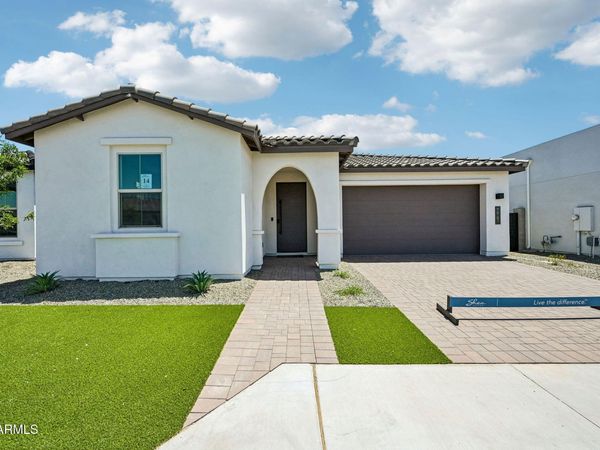 7961 W Loma Lane, Peoria, AZ 85345