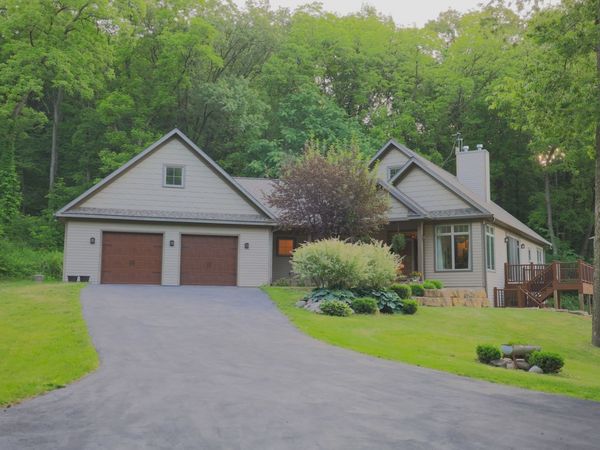 9496 S Hanover Hill Road , Hanover, IL 61041