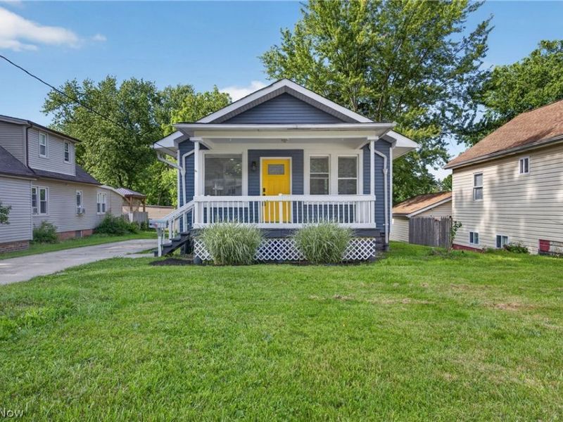 3226 W Ridgewood Drive , Parma, OH 44134 Photo 1