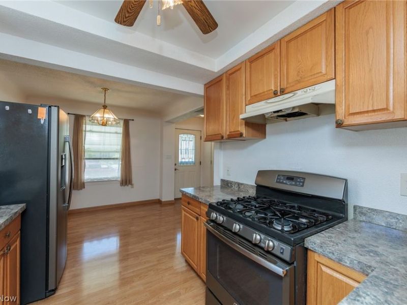 1565 Temple Avenue , Mayfield Heights, OH 44124 Photo 11
