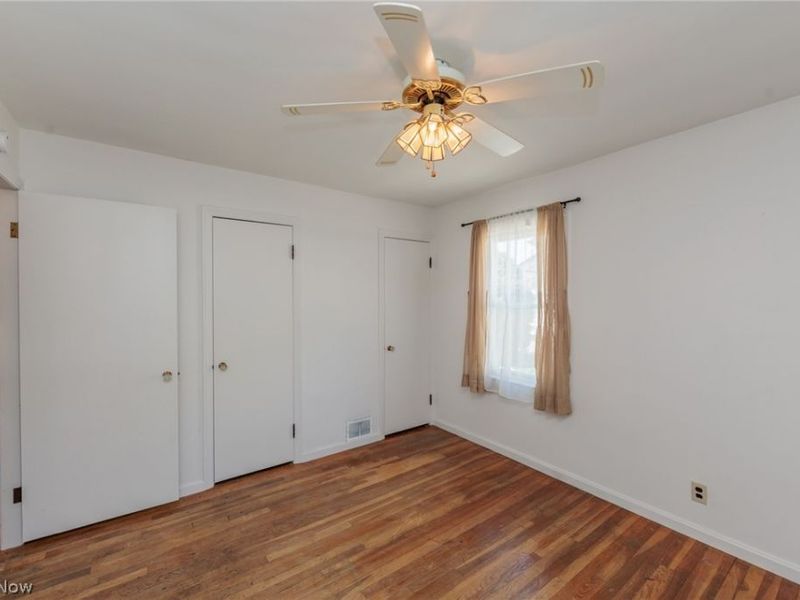 1565 Temple Avenue , Mayfield Heights, OH 44124 Photo 15
