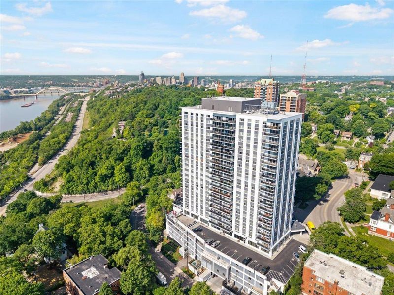 2200 Victory Parkway, Unit 2504, Cincinnati, OH 45206 Photo 3