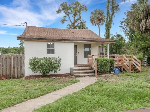 341 Golden Gate BLVD E, NAPLES, FL 34120