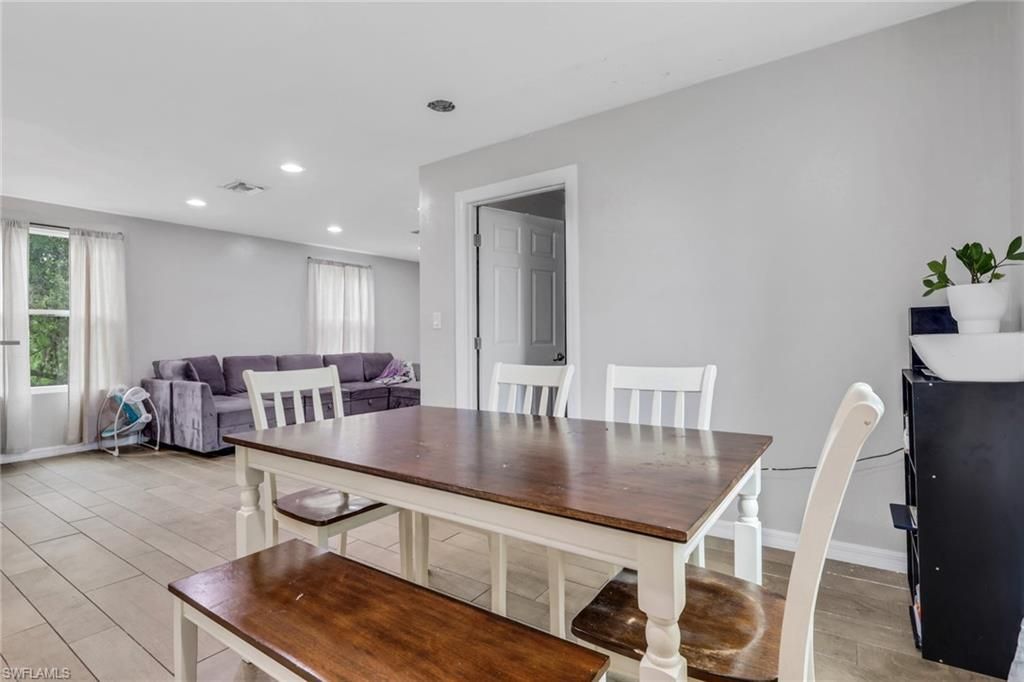 341 Golden Gate Blvd E, Naples, FL 34120 Photo