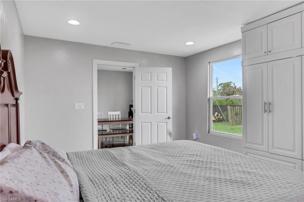 341 Golden Gate Blvd E, Naples, FL 34120 Photo