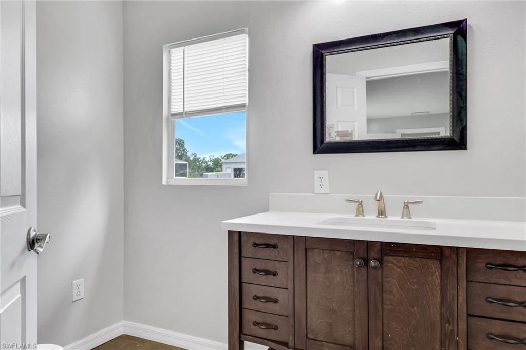 341 Golden Gate Blvd E, Naples, FL 34120 Photo