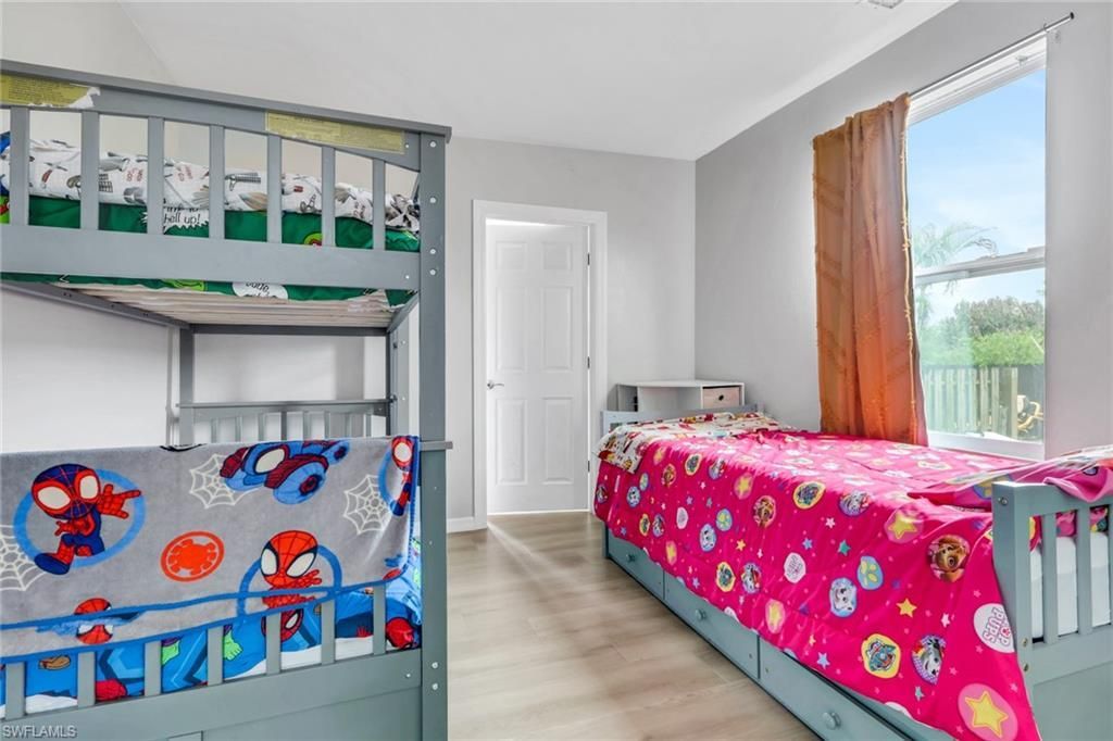 341 Golden Gate Blvd E, Naples, FL 34120 Photo