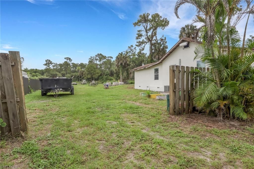 341 Golden Gate Blvd E, Naples, FL 34120 Photo