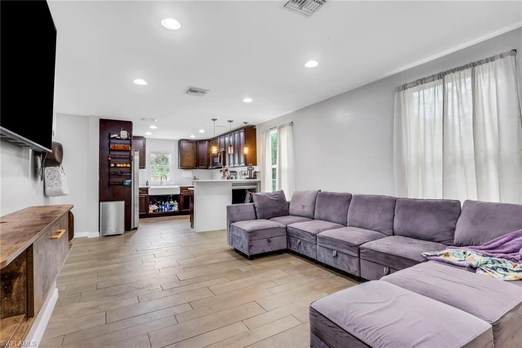341 Golden Gate Blvd E, Naples, FL 34120 Photo