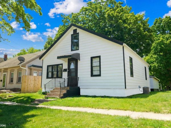 1519 Lincoln Street, Burlington, IA 52601