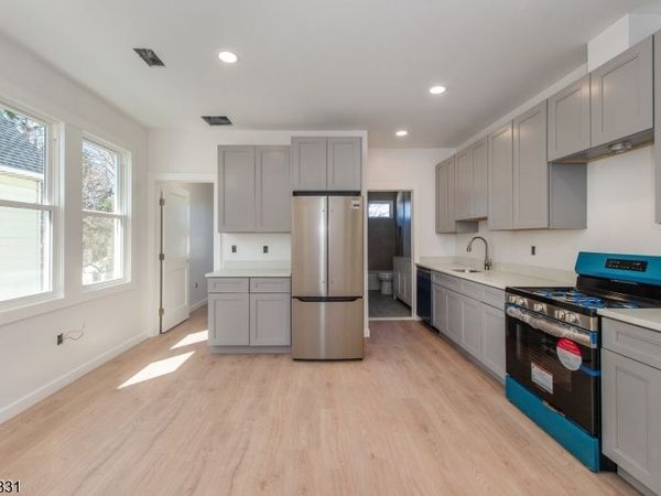 30 Bowdoin St, Unit 3, Clifton, NJ 07013