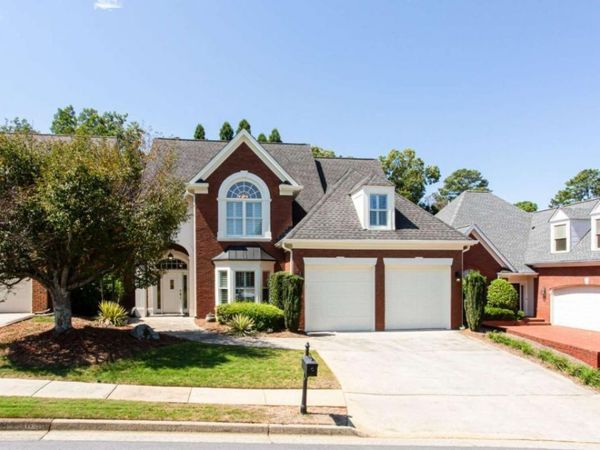 2100 Glenhurst Drive, Snellville, GA 30078