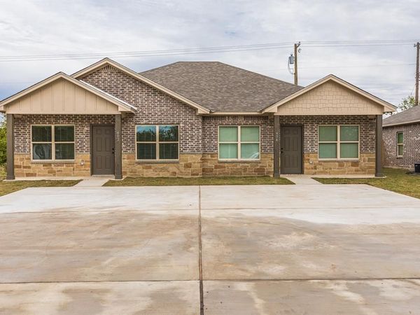 602 Washington Street , McGregor, TX 76657