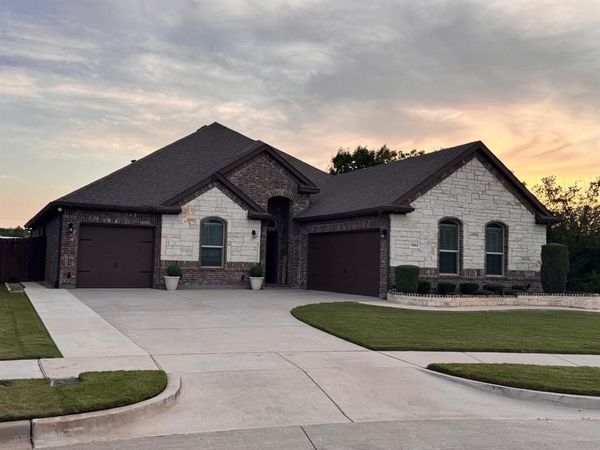 7802 Bella Way , Arlington, TX 76001