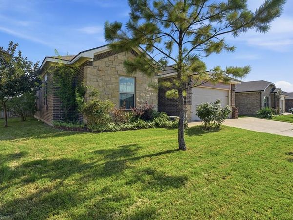 305 Breaux Lane, Mabank, TX 75147