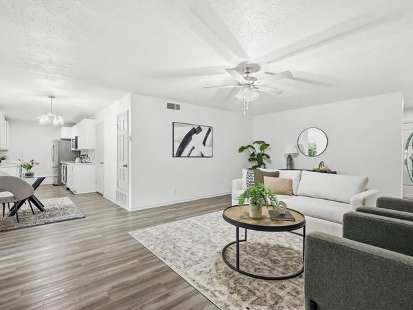 300 Leighton Drive , Terrell, TX 75160