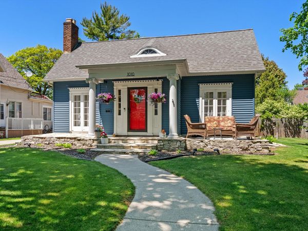1010 St. Clair St, Manitowoc, WI 54220