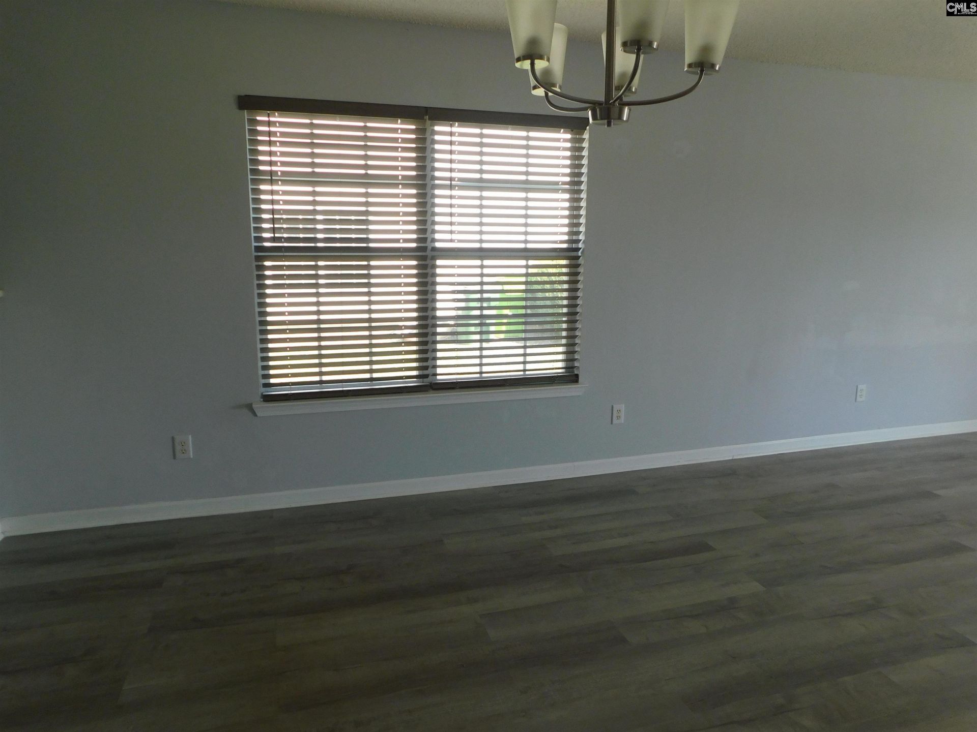 141 Wincay Road  Photo 4