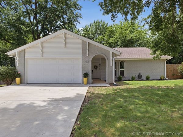 4313 S Birch Place , Broken Arrow, OK 74011