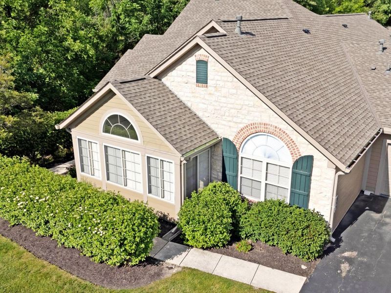 7390 Falls View Circle, Delaware, OH 43015 Photo 3