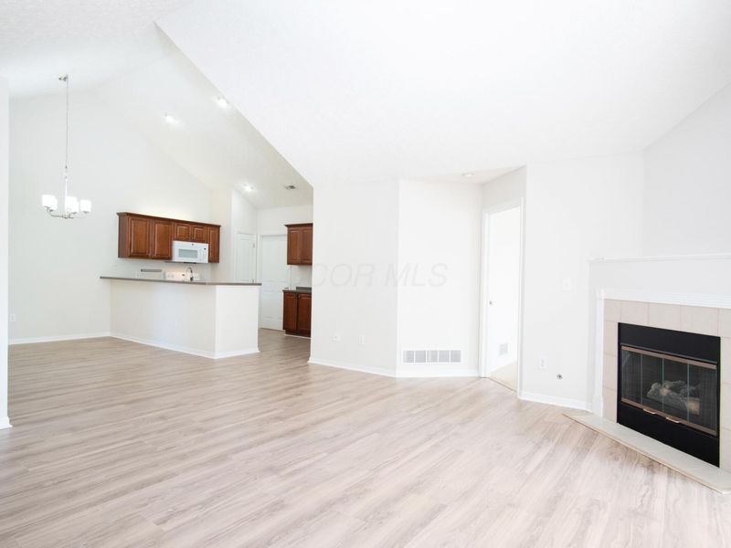 7390 Falls View Circle, Delaware, OH 43015 Photo 9