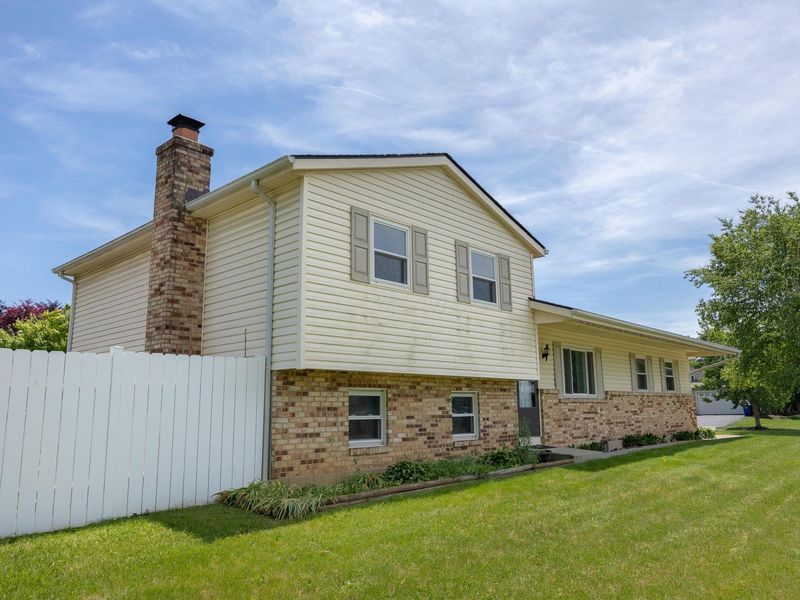 2109 Westbranch Road, Grove City, OH 43123 Photo 2