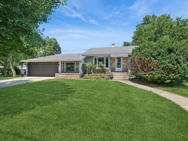 5710 W Hawthorne Avenue, Berkeley, IL 60163