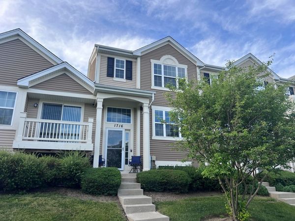 1716 Windward Drive , Unit 1716, Pingree Grove, IL 60140