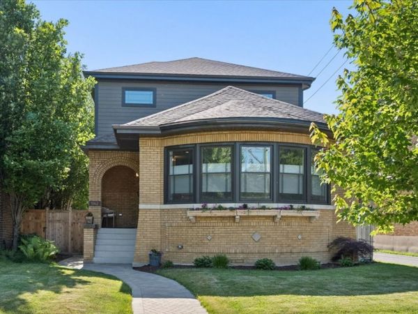 5942 N Kolmar Avenue, Chicago, IL 60646