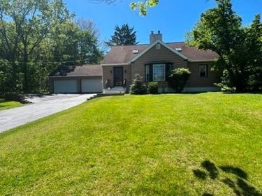 4533 Broad Road , Syracuse, NY 13215