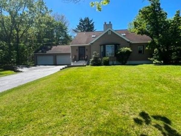 4533 Broad Road , Syracuse, NY 13215