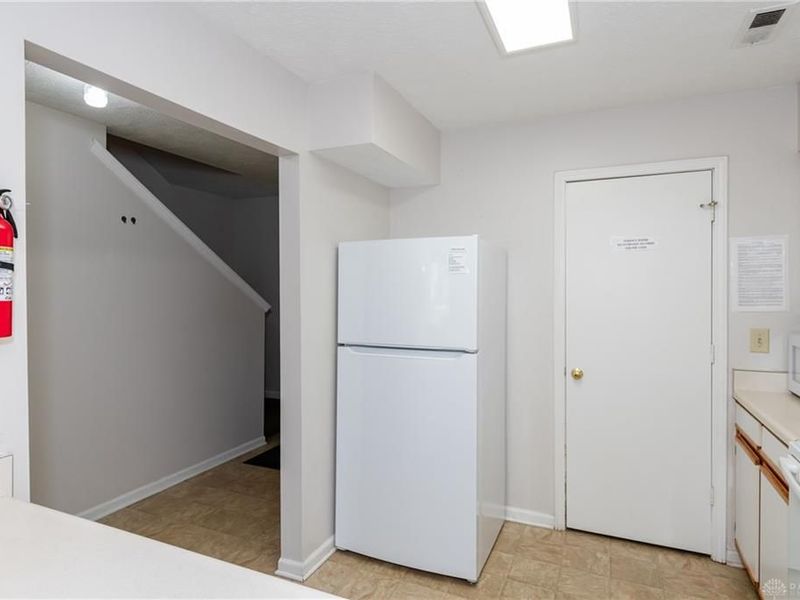 978 Irving Avenue, Unit 25, Dayton, OH 45419 Photo 14