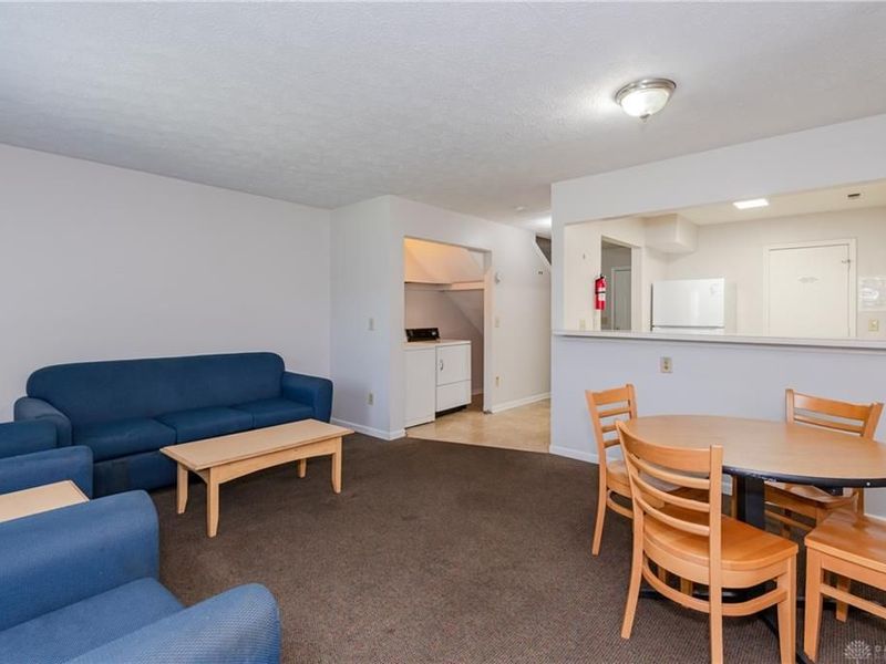 978 Irving Avenue, Unit 25, Dayton, OH 45419 Photo 9