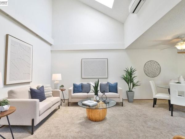 1327 Star Bush Ln, San Jose, CA 95118