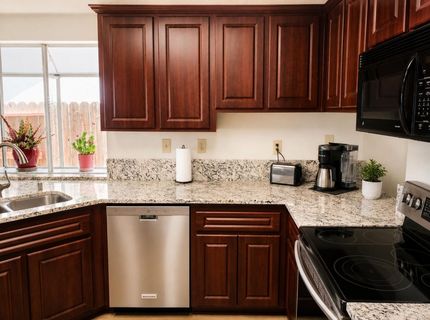 8523 Daimler Way, Sacramento, CA 95828 Photo