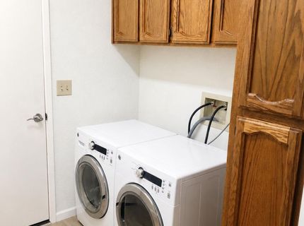 8523 Daimler Way, Sacramento, CA 95828 Photo