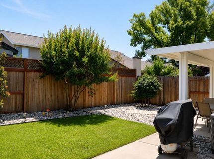 8523 Daimler Way, Sacramento, CA 95828 Photo