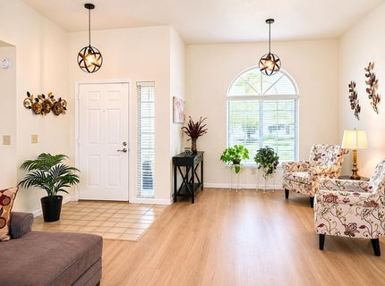 8523 Daimler Way, Sacramento, CA 95828 Photo