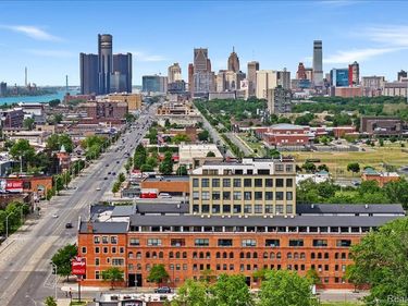 6533 E Jefferson Avenue, Detroit, MI 48207