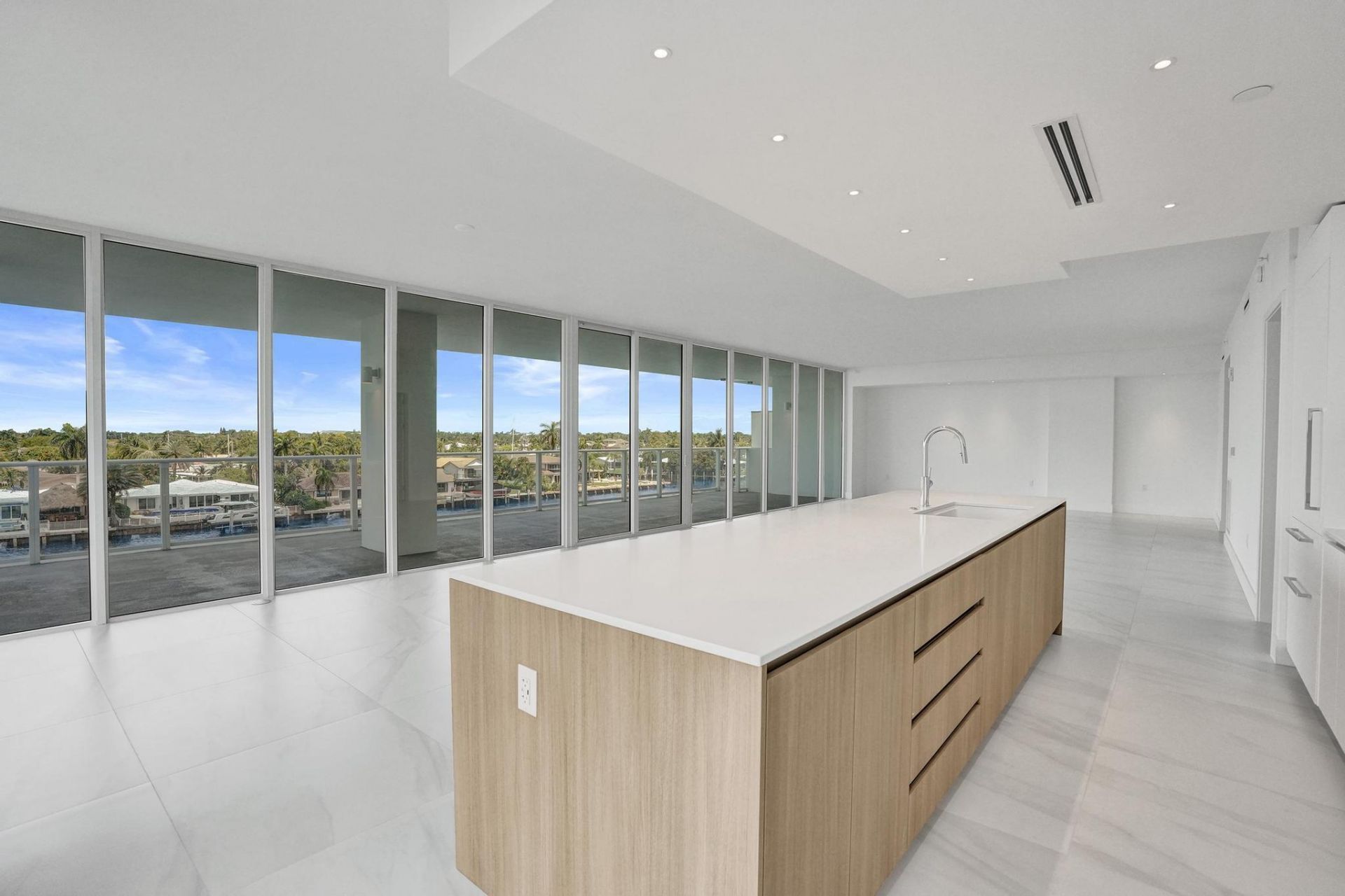 407 N Riverside Drive, Unit 401, Pompano Beach, FL 33062 Photo
