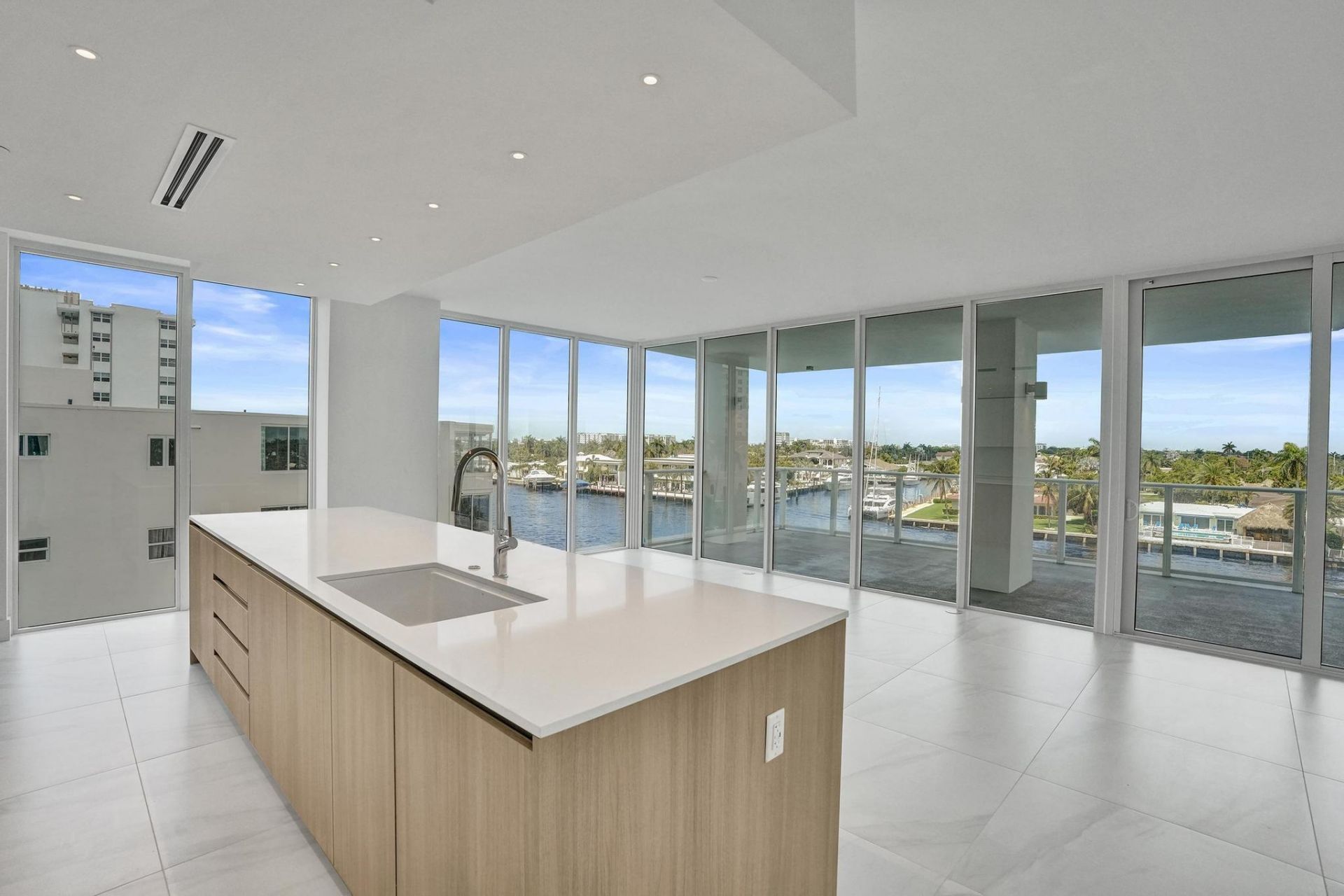 407 N Riverside Drive, Unit 401, Pompano Beach, FL 33062 Photo