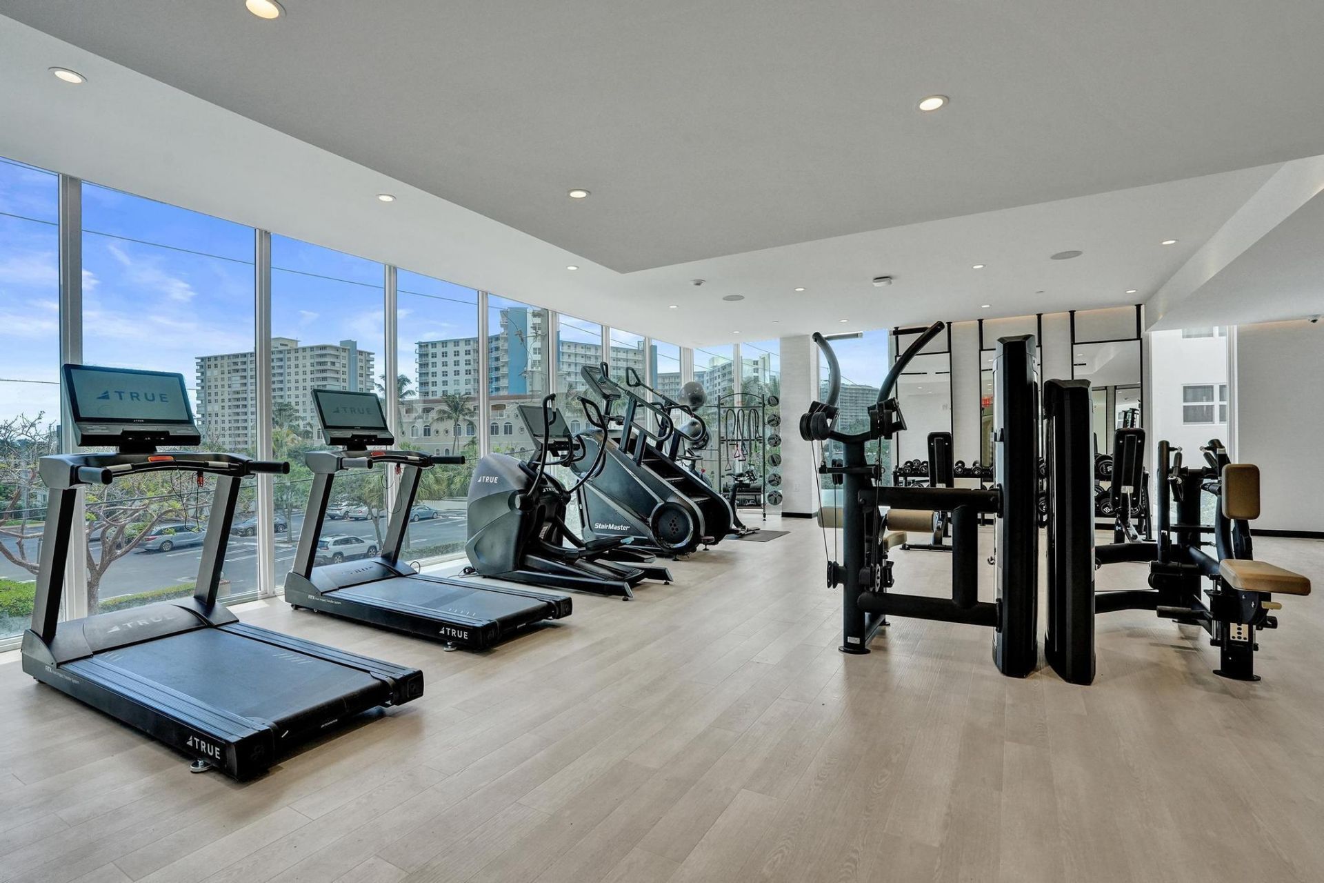 407 N Riverside Drive, Unit 401, Pompano Beach, FL 33062 Photo