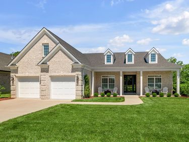 392 Weston Park, Lexington, KY 40515