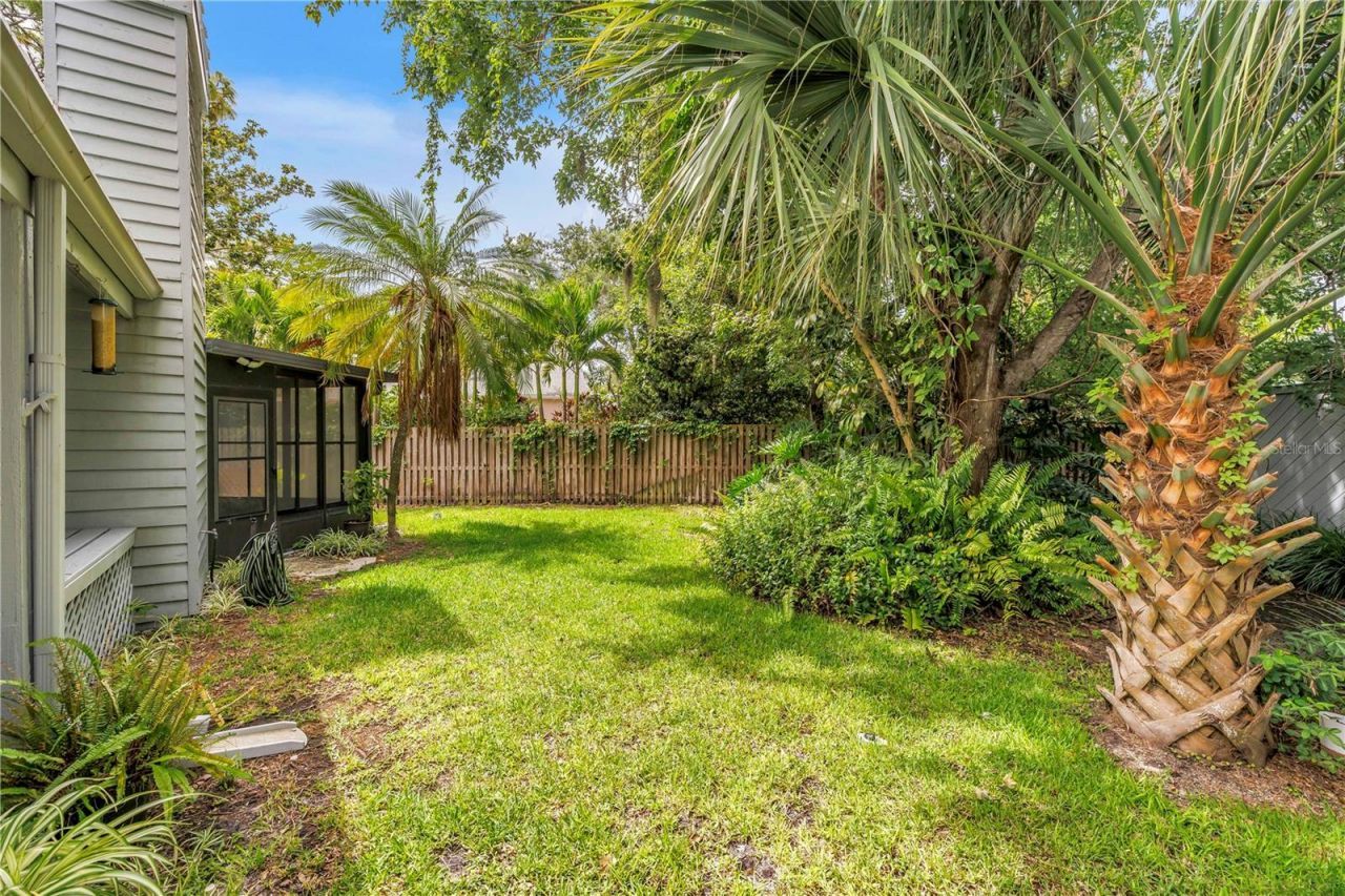 10495 Longwood Drive , Seminole, FL 33777 Photo