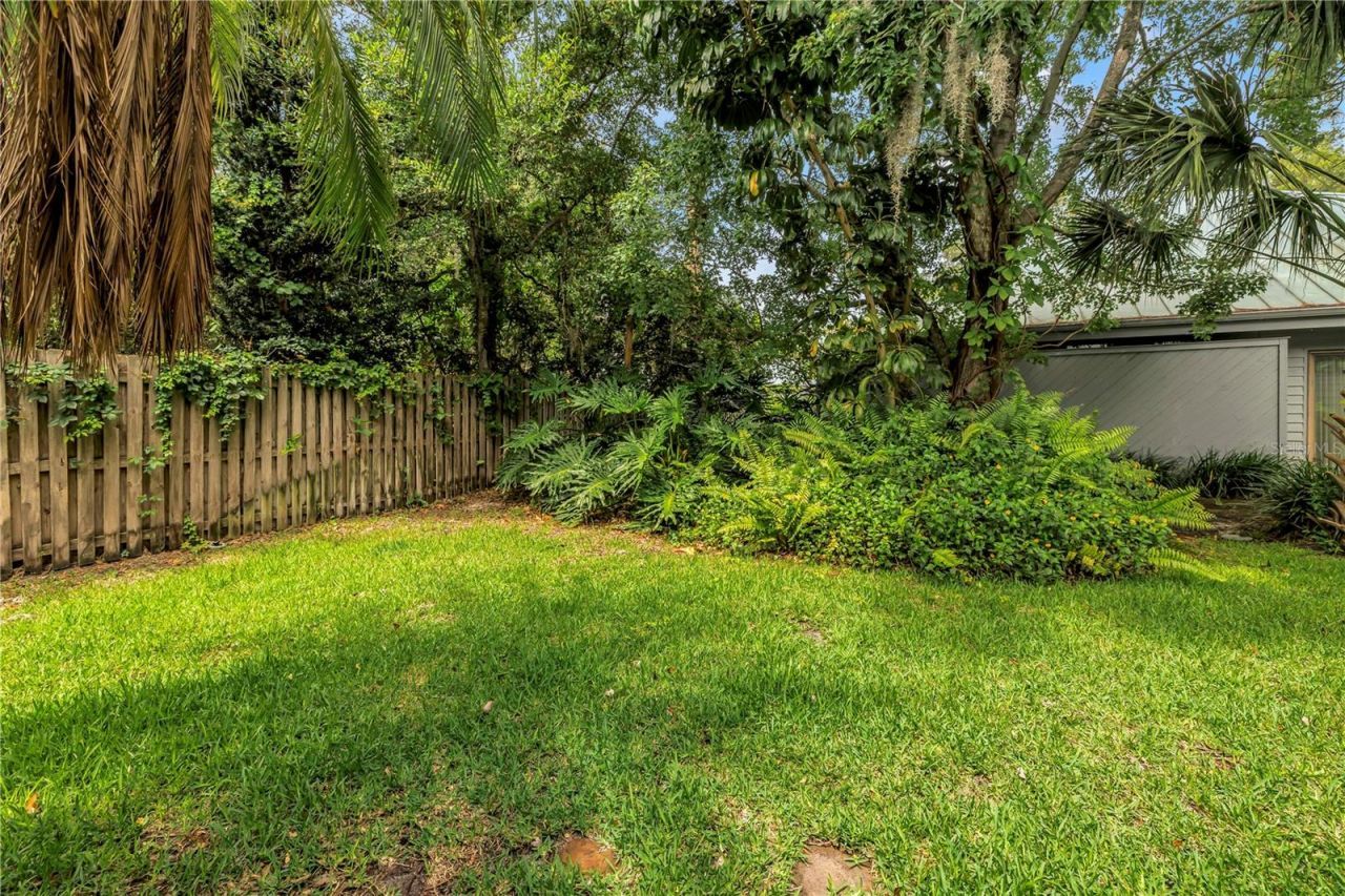 10495 Longwood Drive , Seminole, FL 33777 Photo