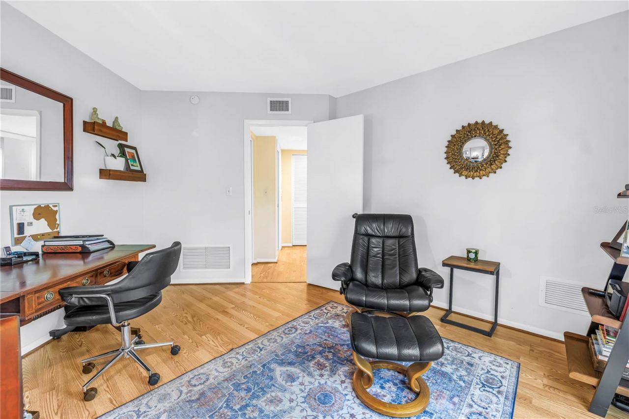 10495 Longwood Drive , Seminole, FL 33777 Photo