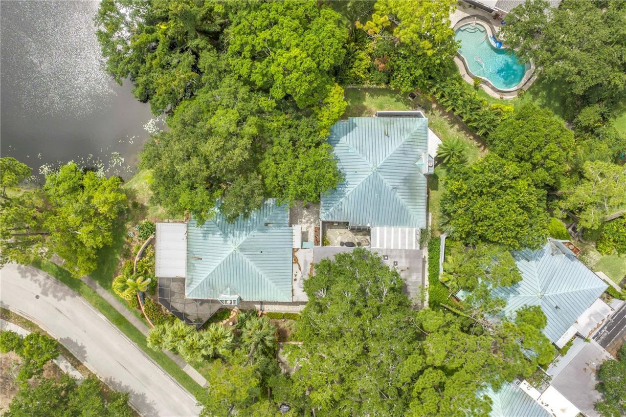 10495 Longwood Drive , Seminole, FL 33777 Photo